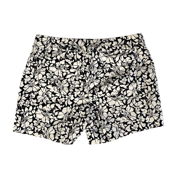 Banana Republic "Hampton Fit" Floral Shorts - Picture 2 of 4